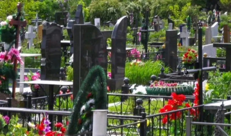 У Кам’янопотоківській громаді впорядкують п’ять сільських кладовищ