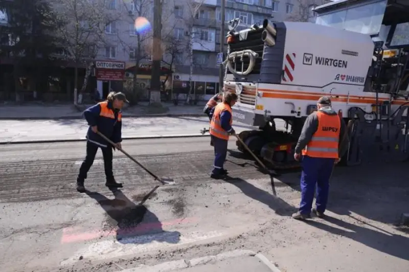 КП у Кременчуці виставило на аукціон автівки, що перетворилися на металобрухn