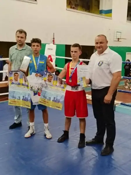 Юні кременчуцькі боксери тріумфували на обласному чемпіонаті в Миргороді