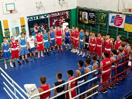 Юні кременчуцькі боксери тріумфували на обласному чемпіонаті в Миргороді